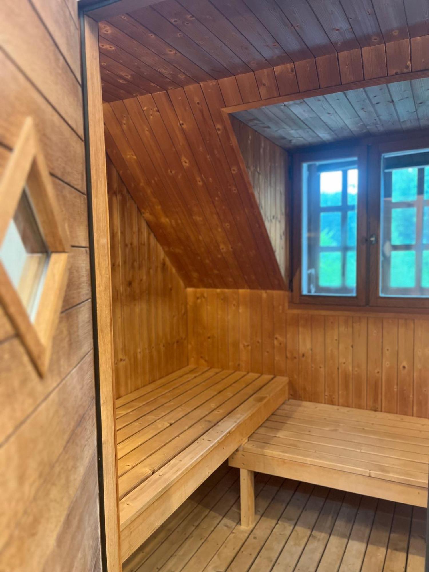 Chateau Des Avenieres 크루세일레 외부 사진